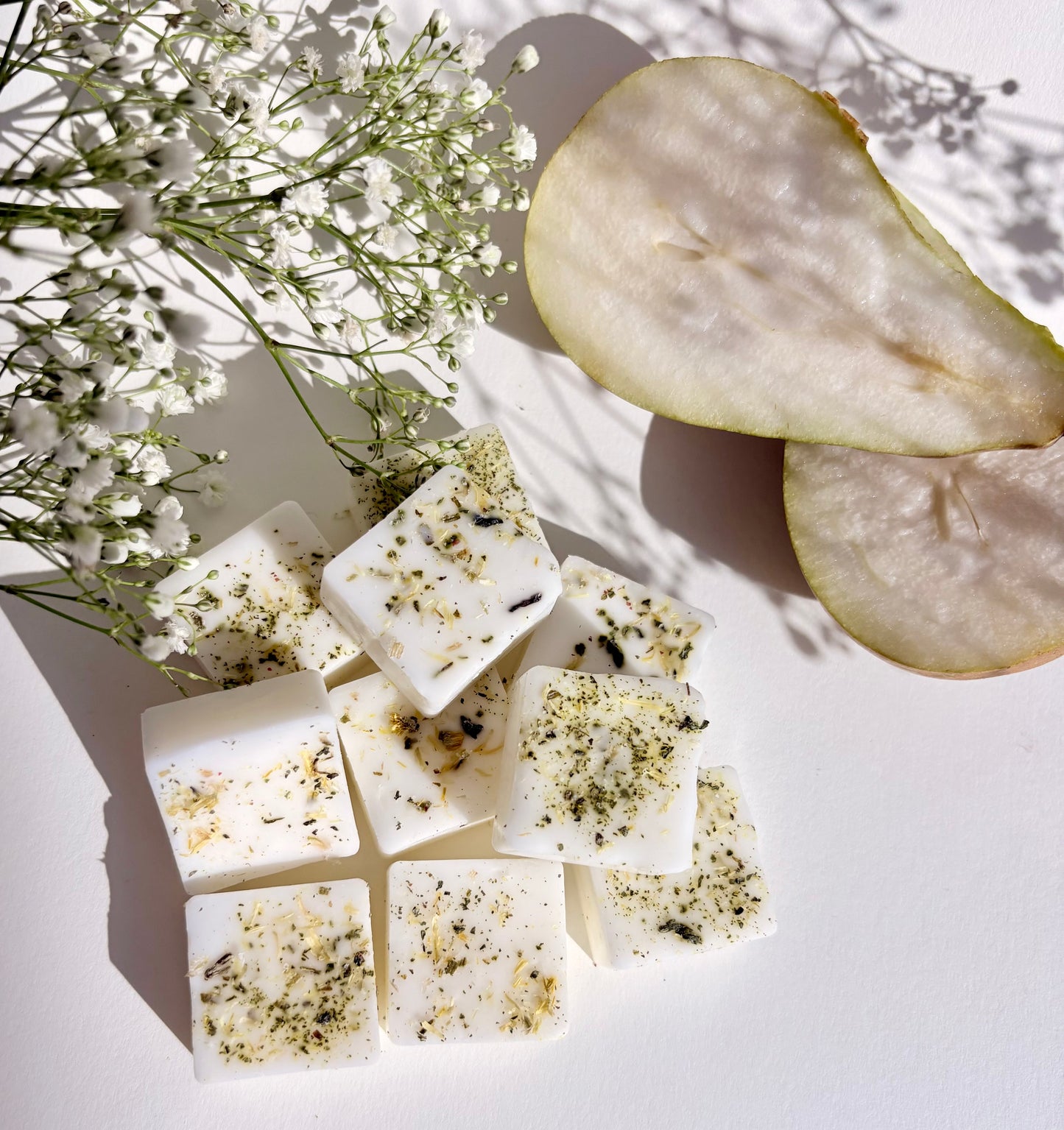 Wax Melt & Burner Gift Set - English Pear & Freesia : Bright, Fresh Uplifting Floral Fragrance