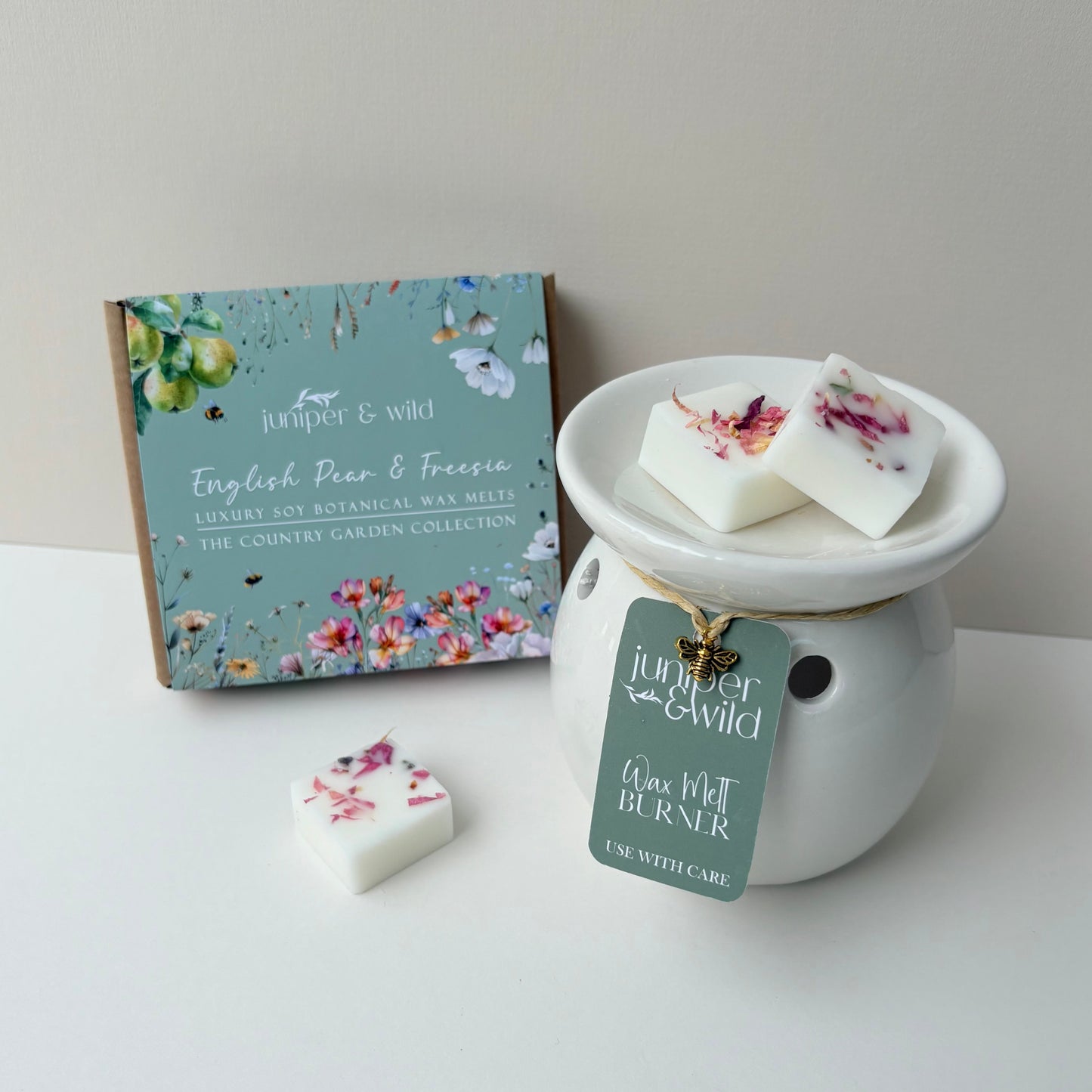 English Pear & Freesia - Handmade Soy Botanical Wax Melts | Vegan Friendly & Cruelty Free